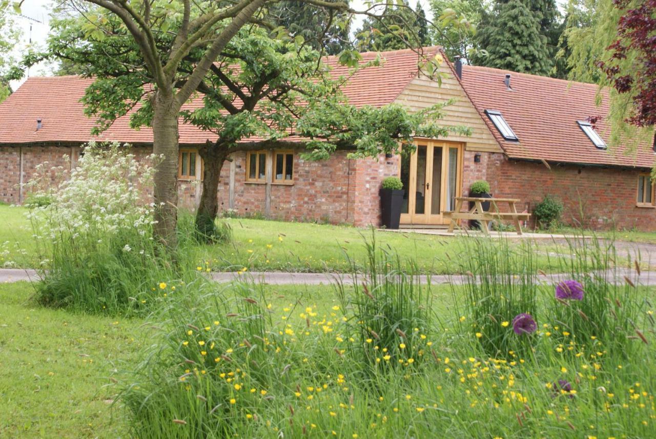 Hidden Cottages Two Lovely 1 Bed Cottages In Peaceful Surroundings, 1 With Log Burner Henley-in-Arden Екстериор снимка
