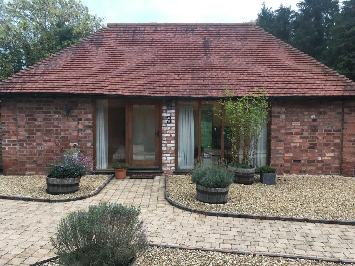 Hidden Cottages Two Lovely 1 Bed Cottages In Peaceful Surroundings, 1 With Log Burner Henley-in-Arden Екстериор снимка